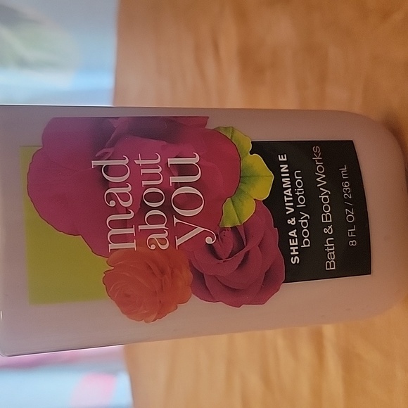 NEW Bath & Body Works Mad About You Body Lotion - Picture 2 of 2